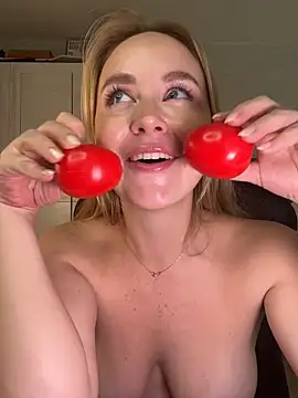 Kitty-Kelsi Webcamshow