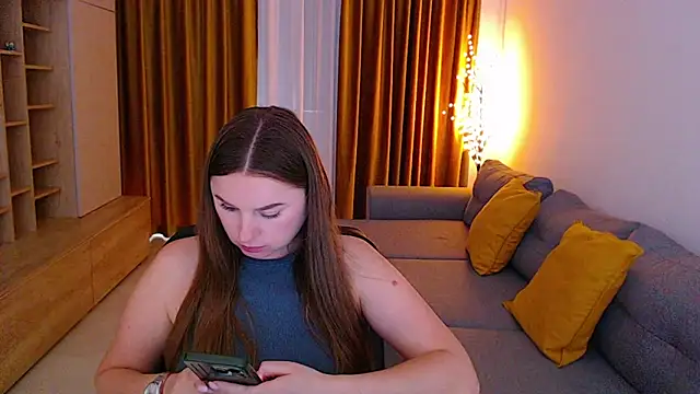 mia_bloomy Adlı Modelin Canlı XXX Sohbeti