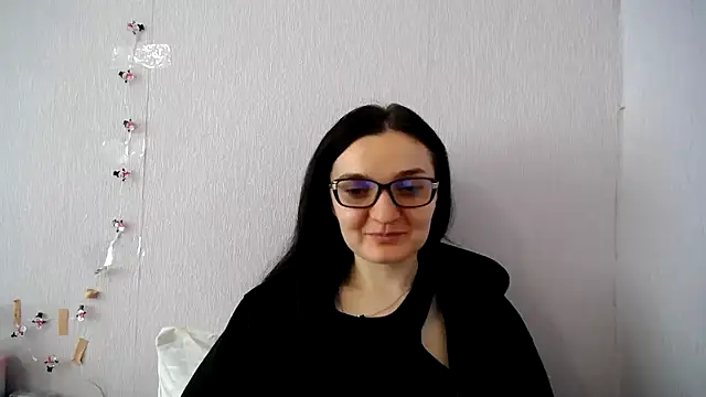 Shiny_gine Chat XXX in diretta
