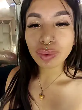 Chat XXX en directo de MeelFox
