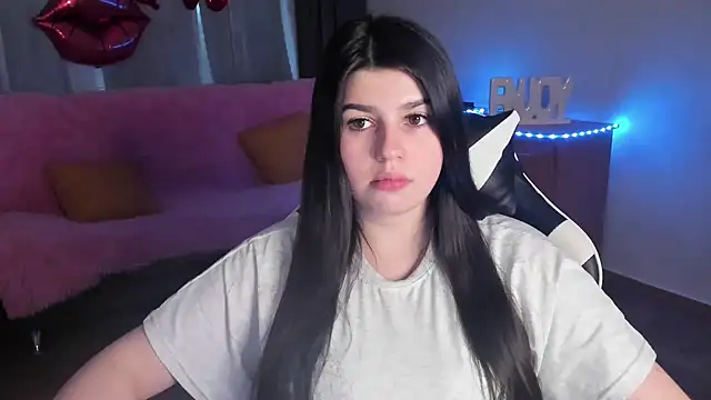 Webkamerová show KisaModel