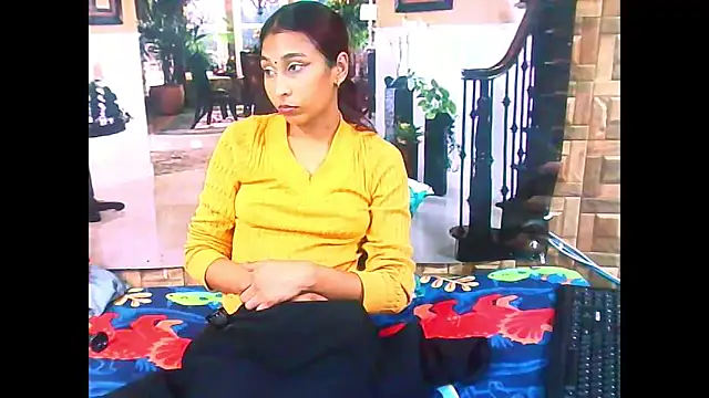 IndianSexyButt live XXX chat