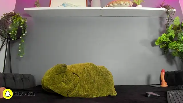 XXX chat uživo modela Kira_Exe_