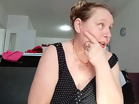 Jahudka47's Live XXX Chat