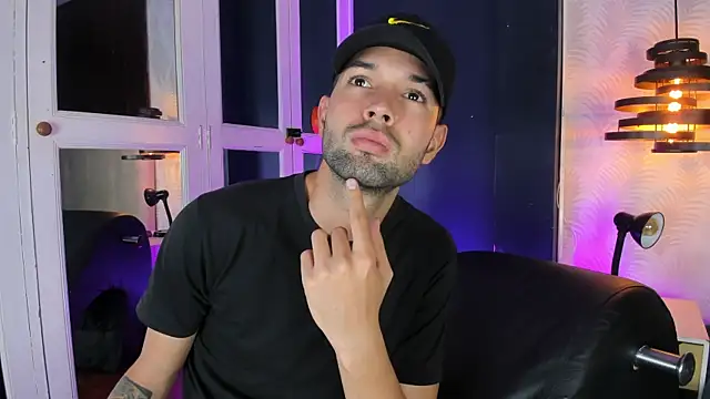 Ian_Valenti Webcam-Show