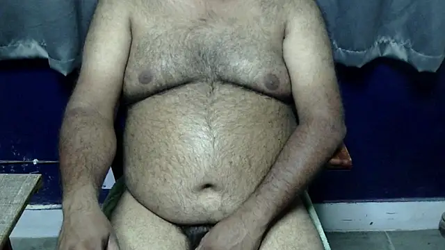 Show modela hairysubcub_70 na web-kameri