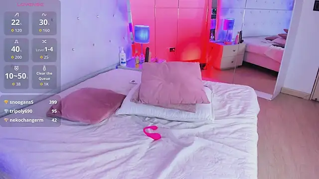 Aria_Sims élő XXX-chatje