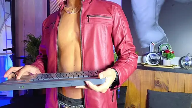 Show modela AlanCutee na web-kameri