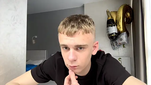 Pokazy przed kamerką – SoloFury