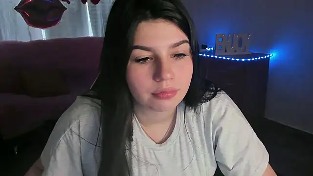 KisaModel Chat XXX live