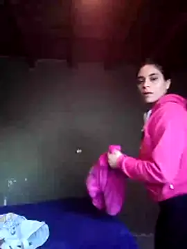 KiaraDoll Webcamshow