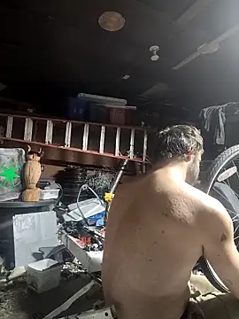 Fuckboyguyman's Live XXX Chat
