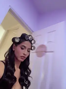 JuliaaVega's Live XXX Chat