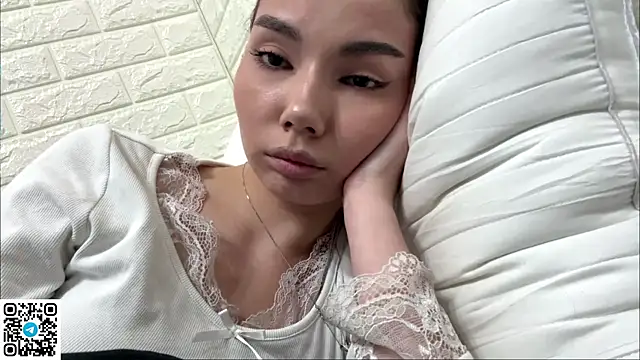 XXX chat uživo modela MarylnMonnier