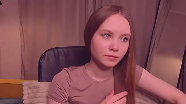 FloraLarsson Chat XXX in diretta