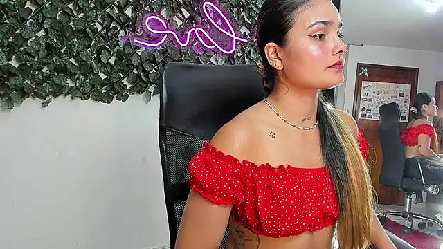 DestinyHills Live XXX Chat