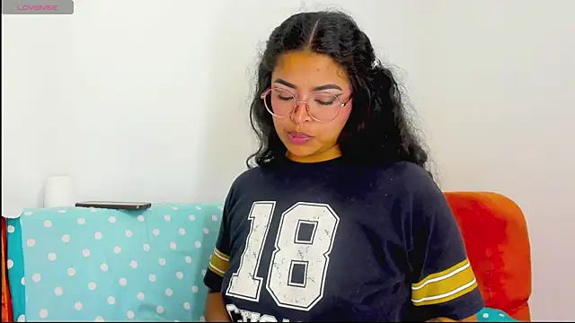 moana_taylor Adlı Modelin Canlı XXX Sohbeti