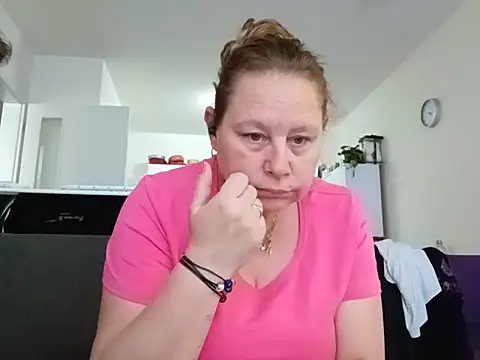 Show modela Jahudka47 na web-kameri