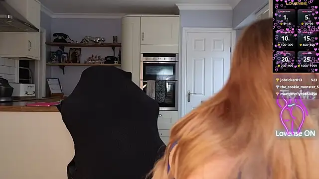 stripmequick élő XXX-chatje
