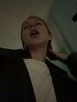 RosieSecret's Live XXX Chat