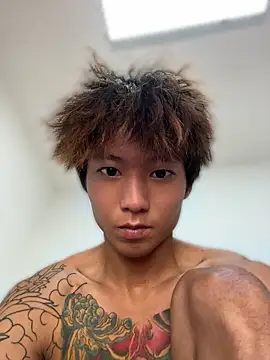 luo-77's Webcam Show