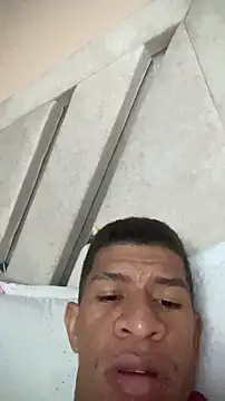 Chat +18 de antonio_aguilarx ao vivo