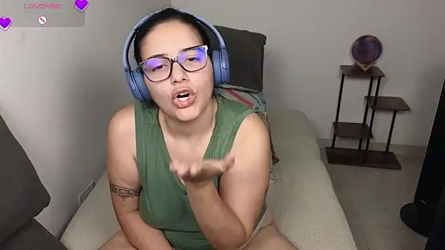blue__moon_'s Live XXX Chat