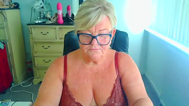 Chat +18 de BridgetBlueEyes ao vivo