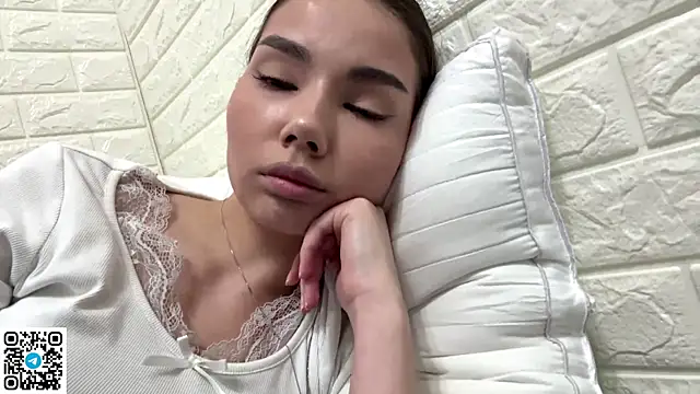 MarylnMonnier Adlı Modelin Canlı XXX Sohbeti