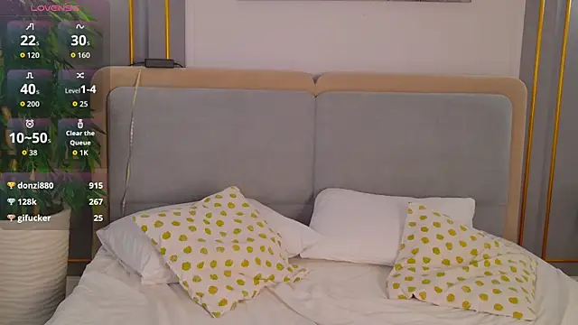 AdoraCortes Chat XXX in diretta