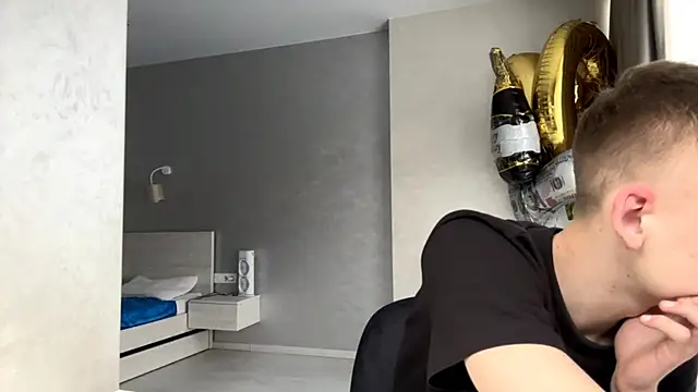 SoloFury élő XXX-chatje
