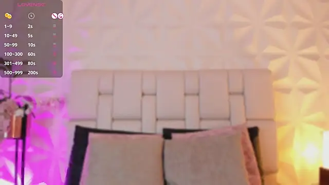 Chat +18 de scarlettadams__ ao vivo