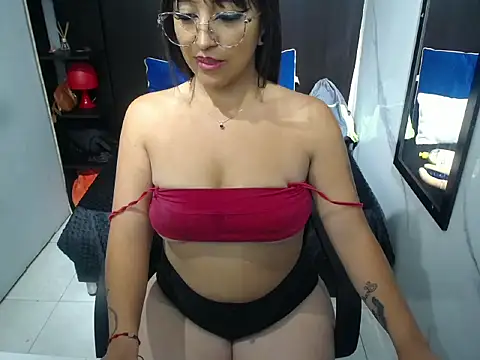 miss_charlott_18 Obrolan Langsung XXX