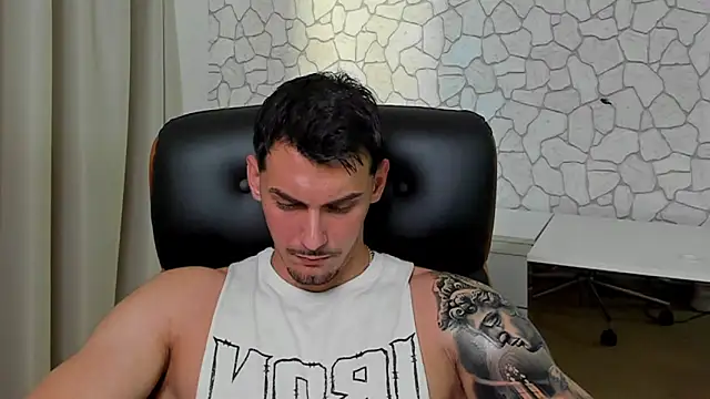 Chat +18 de ClintMasters ao vivo