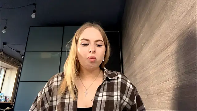 Chat XXX ao vivo de MiaLiluna