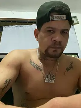 Dominicanobb Show in webcam