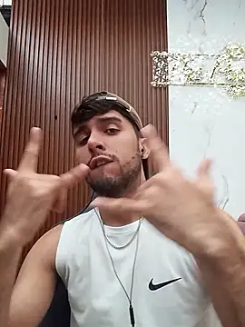XXX chat uživo modela RodrigoColby2