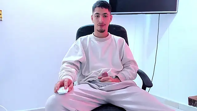 Chat XXX ao vivo de Chandler_ken