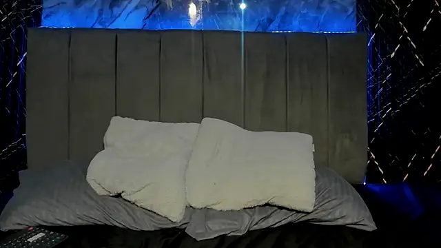 ariloe_quintero élő XXX-chatje