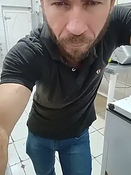 RobertoLuiz84's Webcam Show