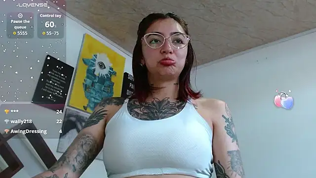 Chat +18 de ZoeBakers_ ao vivo