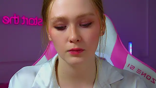 AgataFoxley Live XXX-chat