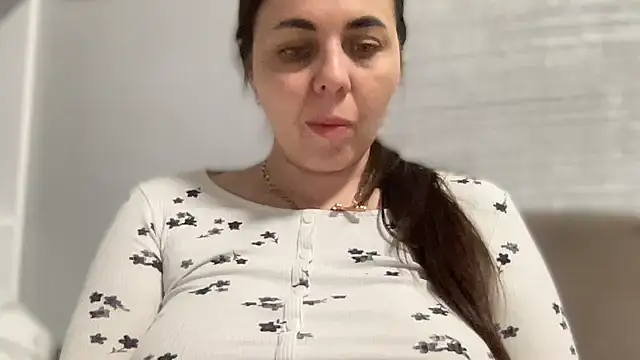 Darsy_Rox Adlı Modelin Canlı XXX Sohbeti