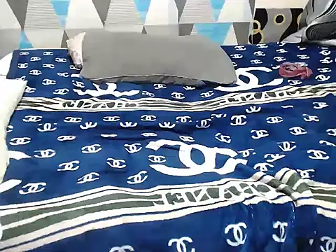 Savannah_Cock Pertunjukan Webcam