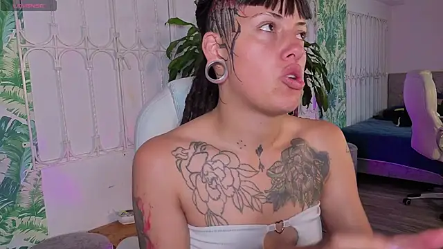 Živý XXX chat _sharlotte777