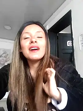 Chat +18 de CynthiaMore ao vivo