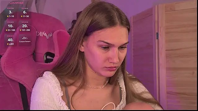 Sweet_Emilya: онлайн-секс-чат