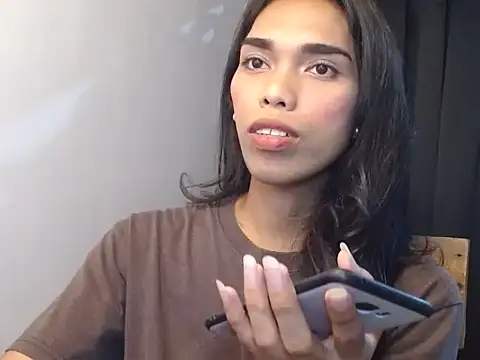 angelaxmonroe Adlı Modelin Canlı XXX Sohbeti