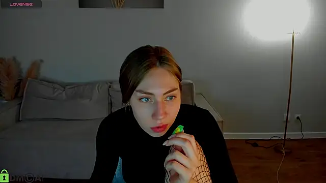 Leslie_Whait Adlı Modelin Canlı XXX Sohbeti