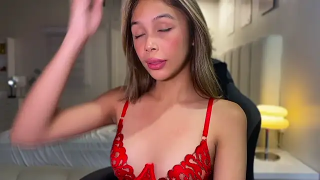 Pokazy przed kamerką – triana_ortega69